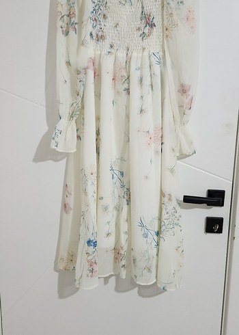 Uzun Kollu Beyaz Çiçekli Bohem Elbise - Görsel 3