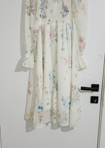 Uzun Kollu Beyaz Çiçekli Bohem Elbise - Görsel 4