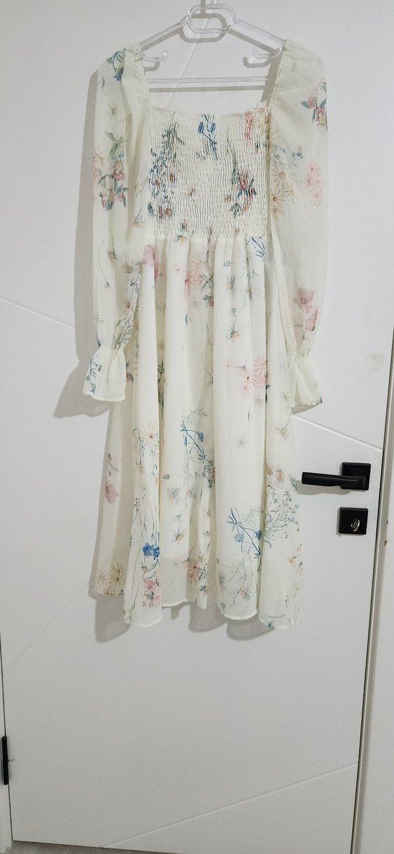 Uzun Kollu Beyaz Çiçekli Bohem Elbise - Görsel 3