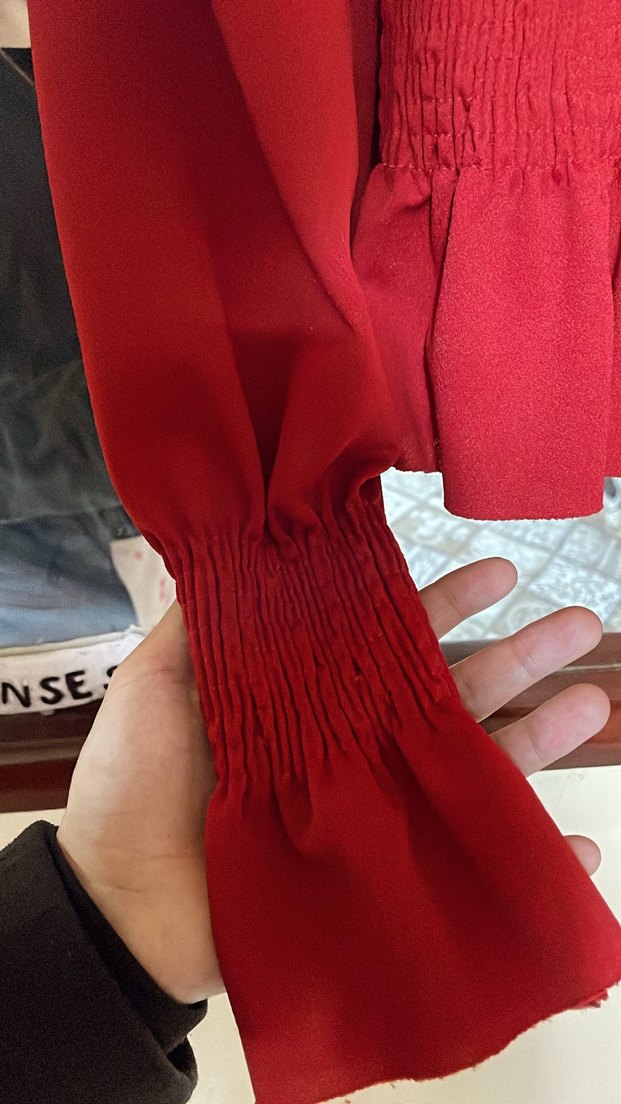 Kırmızı Nakışlı Fırfırlı bluz - Görsel 3