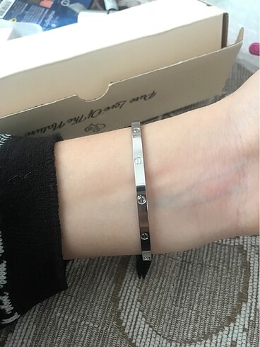 Cartier kelepçe