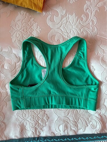 Nike sporcu sütyeni - Görsel 4