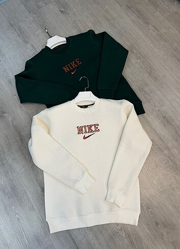 Nike sweatshirt 