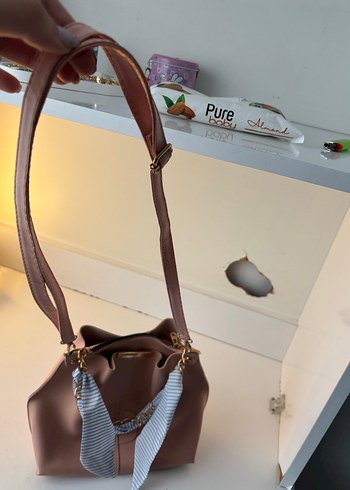 Bej Zincir Detaylı Deri Kadın Çanta - Görsel 2