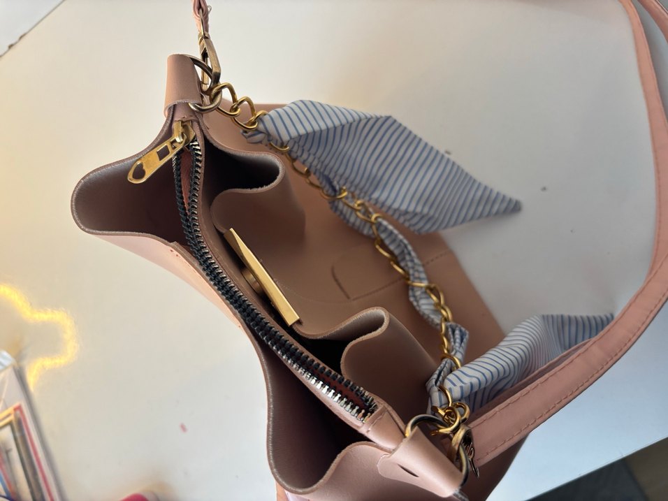 Bej Zincir Detaylı Deri Kadın Çanta - Görsel 3