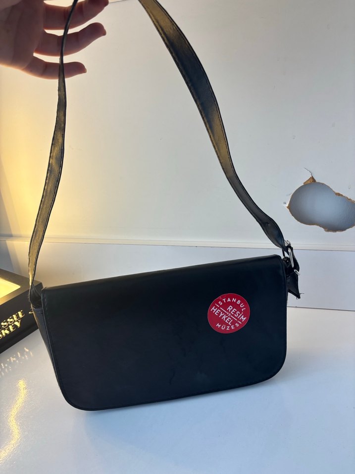 Tokalı Siyah Deri Kadın Omuz Çantası - Görsel 2