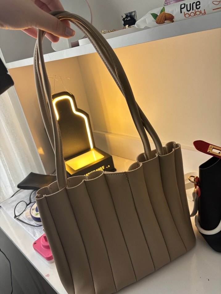 Pilise Detaylı Bej Deri Kadın Çanta - Görsel 2