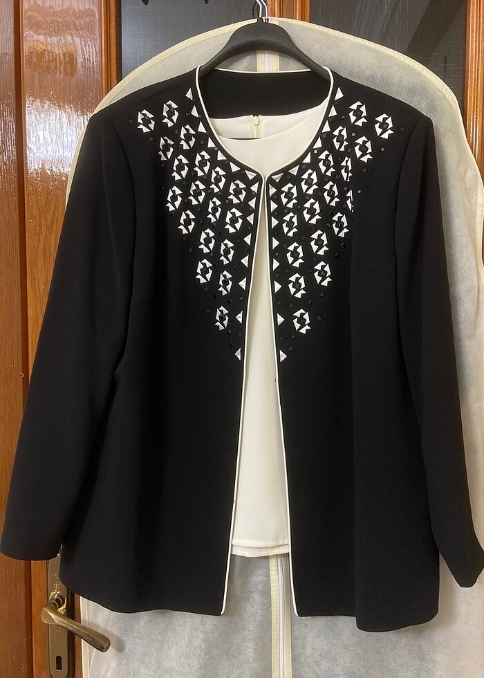 Kadın 48-50 beden ceketli takım - Görsel 2