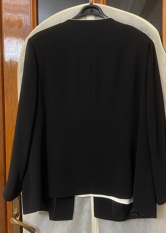 Kadın 48-50 beden ceketli takım - Görsel 4