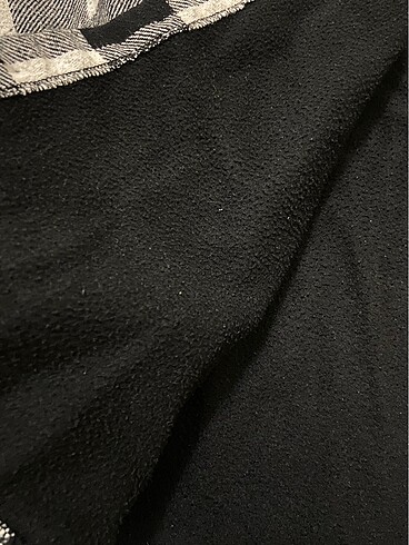 Siyah beyaz kareli kapüşonlu gömlek regular fıt S beden - Görsel 5