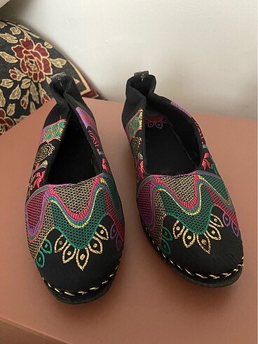 Nakışlı 90? model kadın ayakkabı - Görsel 8