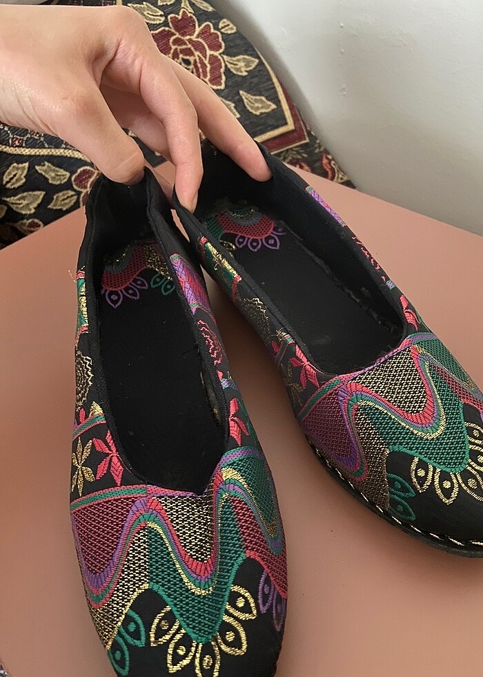 Nakışlı 90? model kadın ayakkabı - Görsel 4