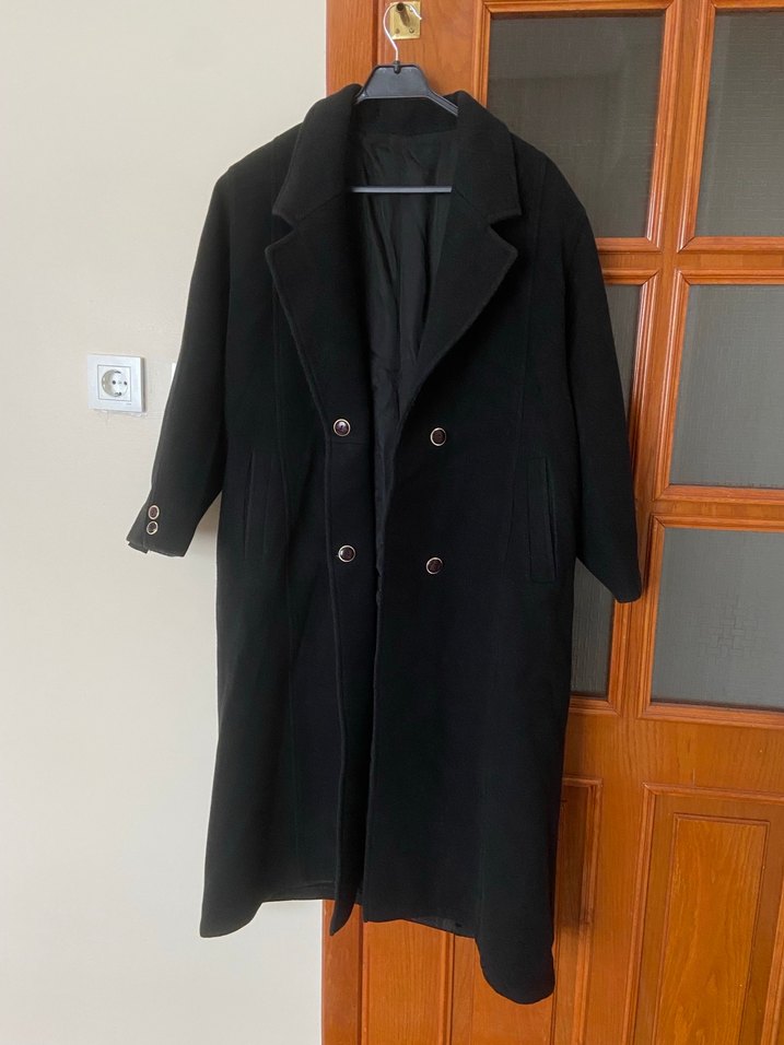 Kadın uzun siyah kaban - Görsel 2