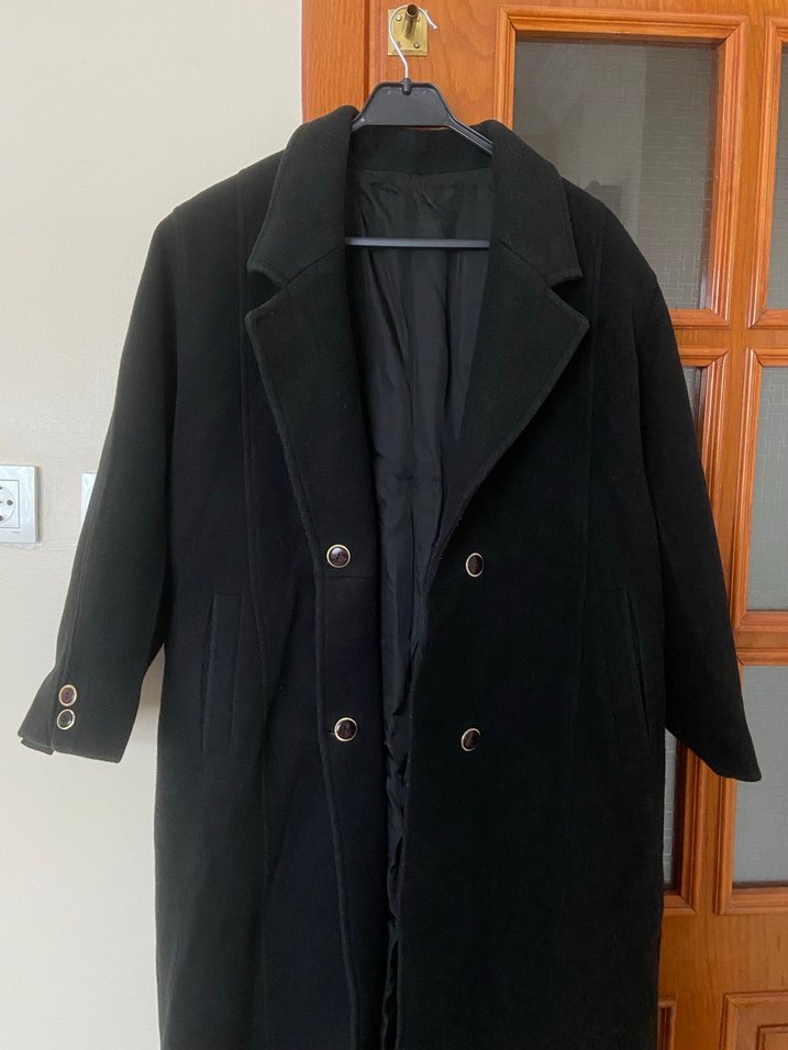 Kadın uzun siyah kaban - Görsel 4