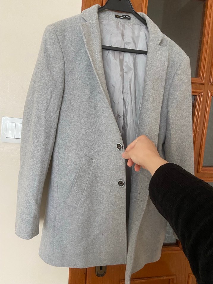 Düğmeli Gri erkek kaban - Görsel 3