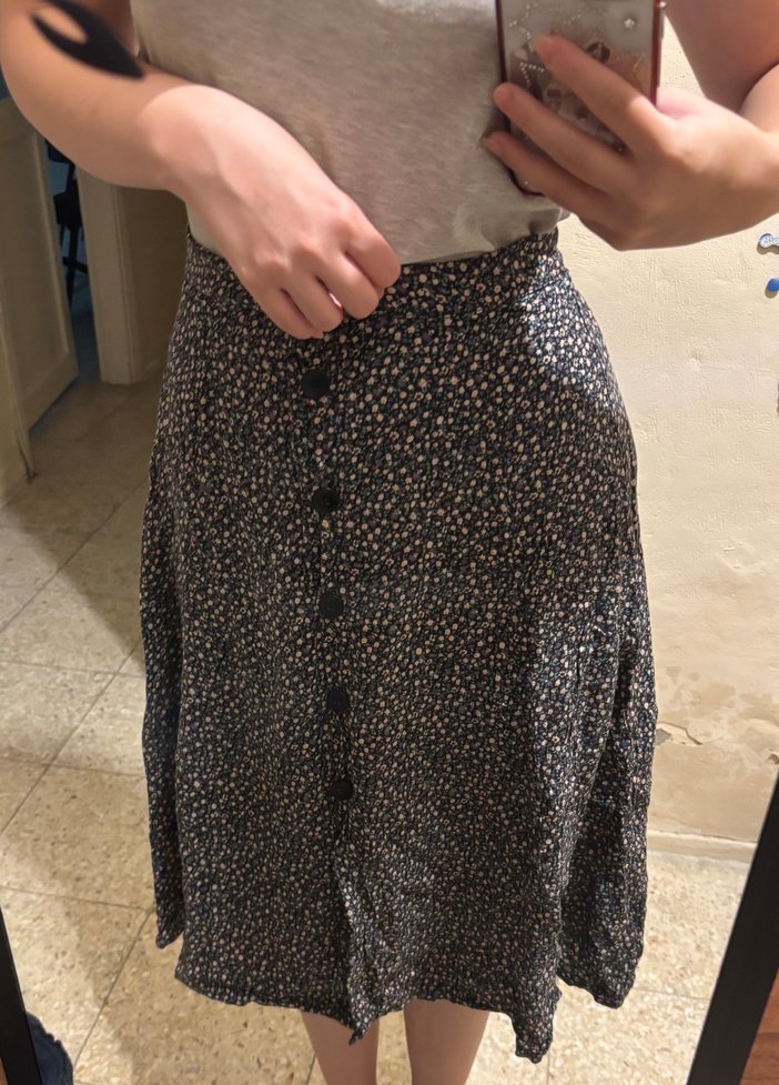 Düğmeli çiçekli Midi Etek - Görsel 2