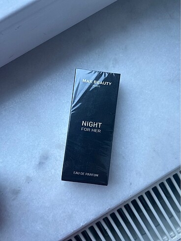 max beauty NİGHT