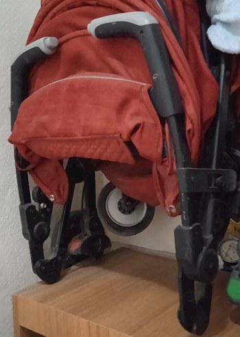 15-36 kg Beden kırmızı Renk Kırmızı ve Gri Bebek Arabası
