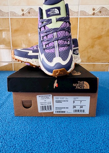 37 Beden mor Renk THE NORTH FACE Kadın Spor Ayakkabı