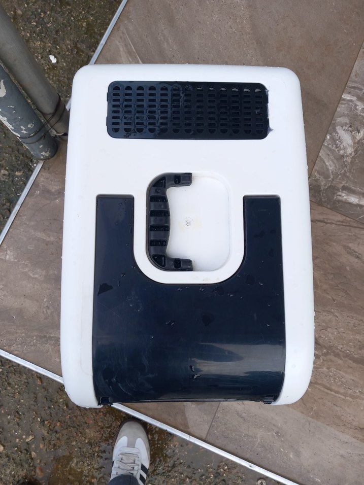 Kediler için kapaklı taşıma ve tuvalet kutusu - Görsel 2