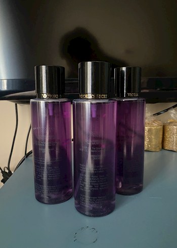 Victoria's Secret Very Sexy Night Kadın Parfüm - Görsel 3