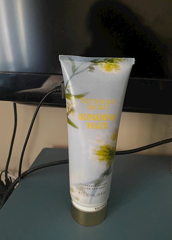 Victoria's Secret Vücut Losyonu 236 ml - Görsel 3