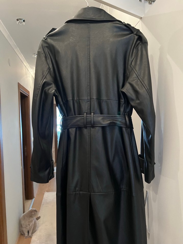 Kadın Siyah Deri Kemerli Trençkot - Görsel 4