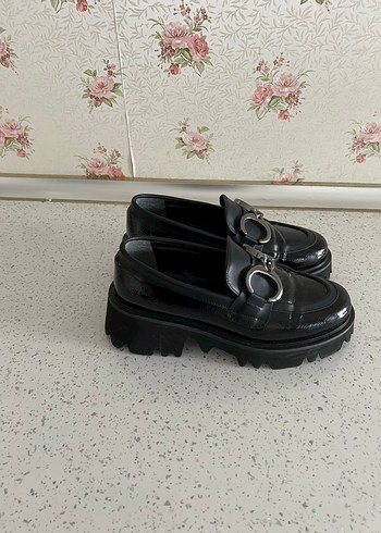 36 Beden Parlak Siyah Platform Topuklu Loafer
