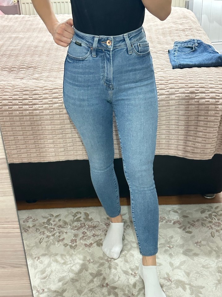 Kadın Mavi Bilek Boyu Kot Pantolon - Görsel 4