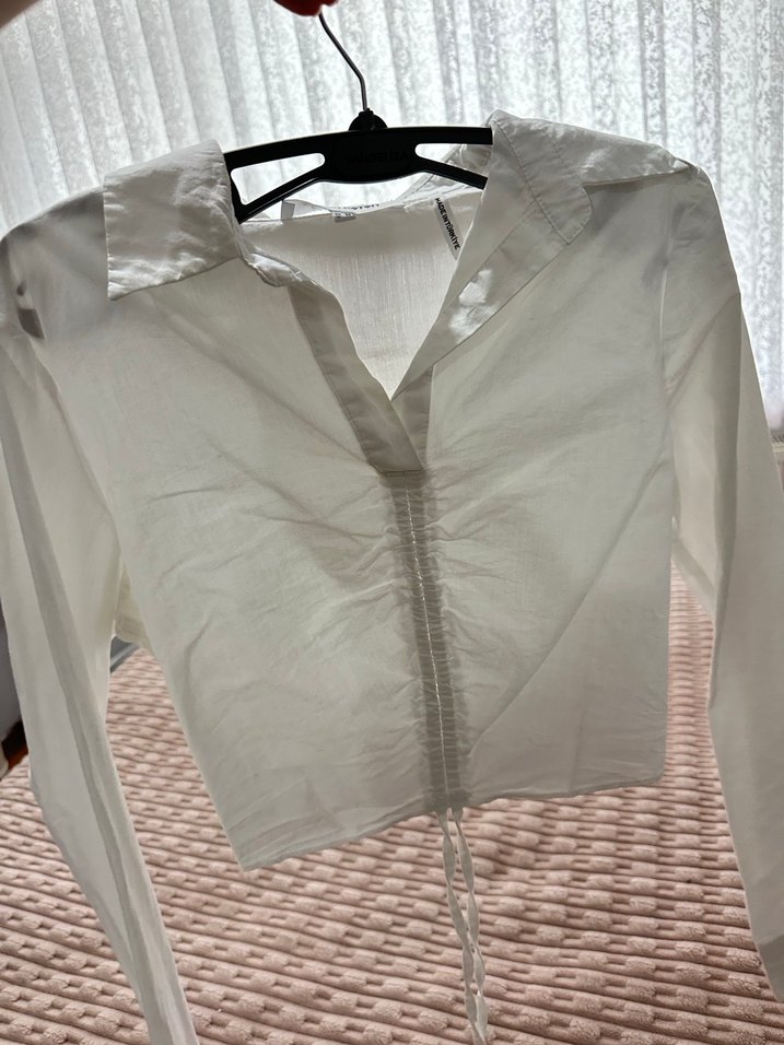 Beyaz Keten Düğmeli Uzun Kollu Gömlek - Görsel 2