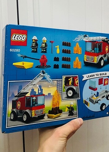 Diğer LEGO City Merdivenli İtfaiye