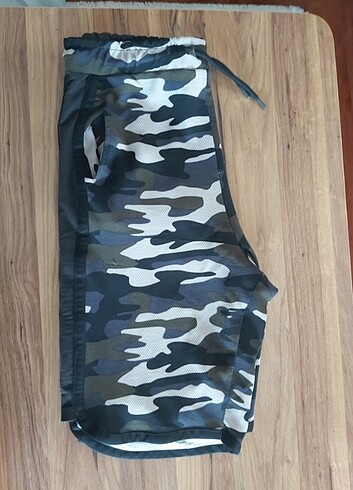 Şort Bermuda - Görsel 3