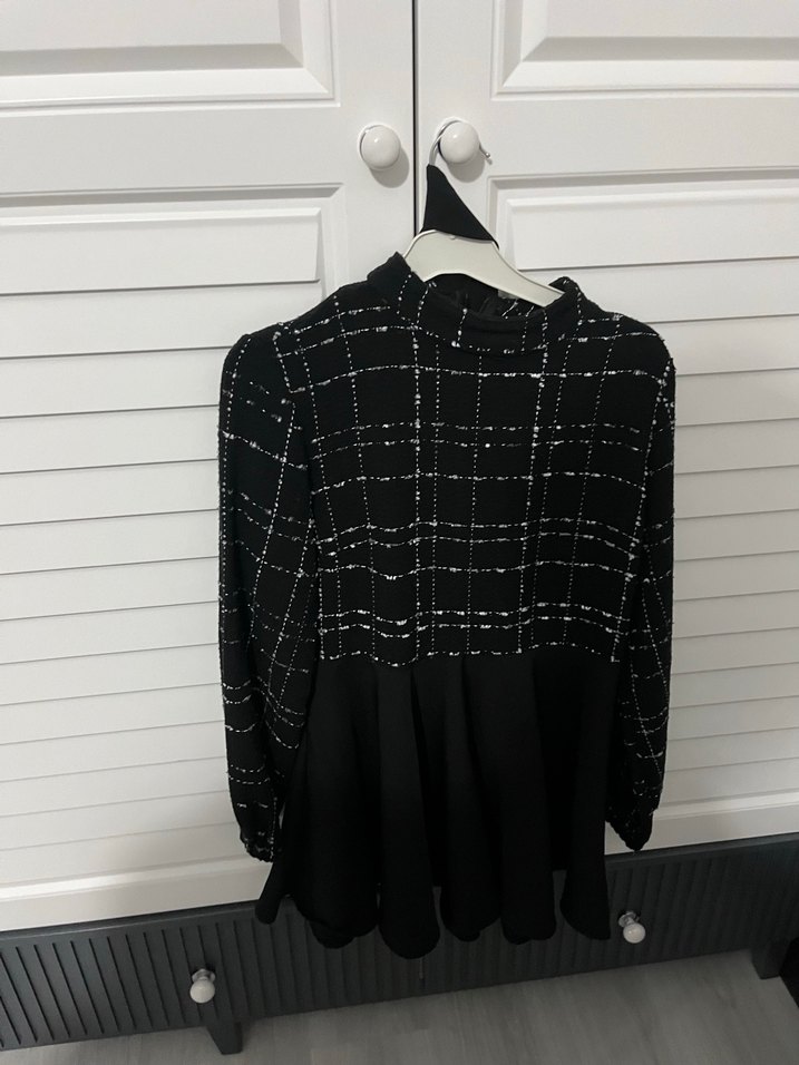 Uzun Kollu Siyah Kareli Kadın Bluz - Görsel 3