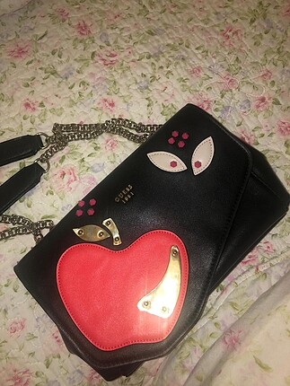 Guess canta