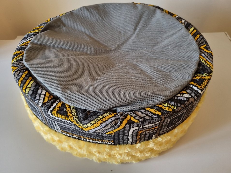 Sarı Desenli Yumuşak Kedi Yatağı - Görsel 4