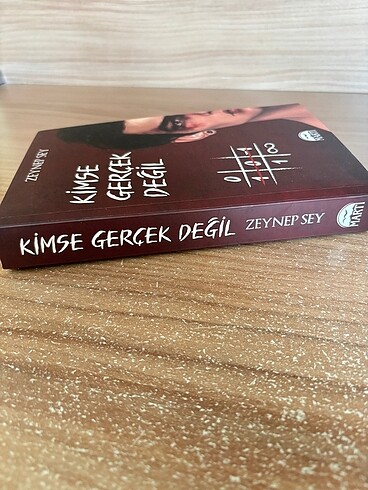  Kimse Gerçek Değil