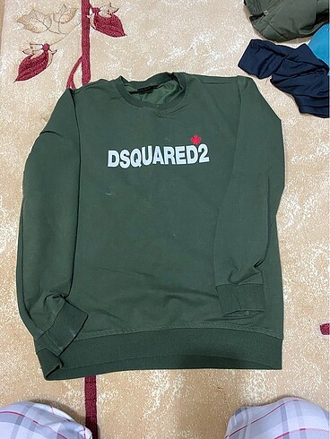 sweatshirt