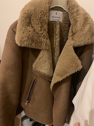 Kürklü meşhur mont Stradivarius