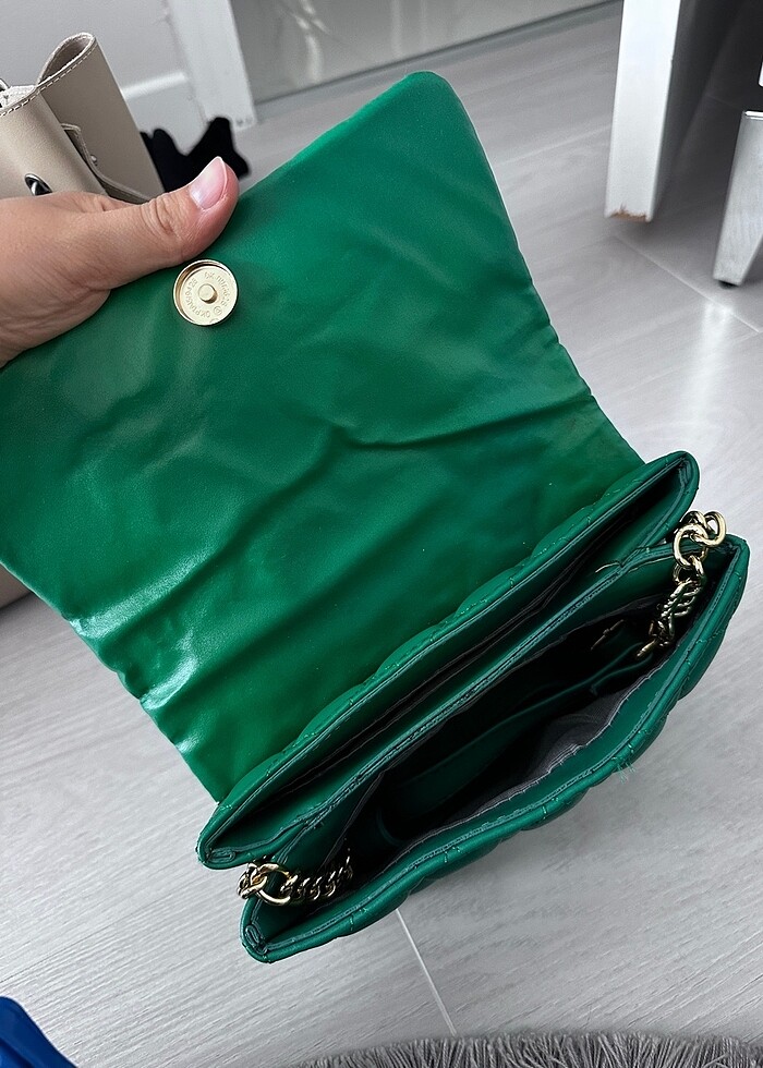 Yeşil Çanta - Görsel 2