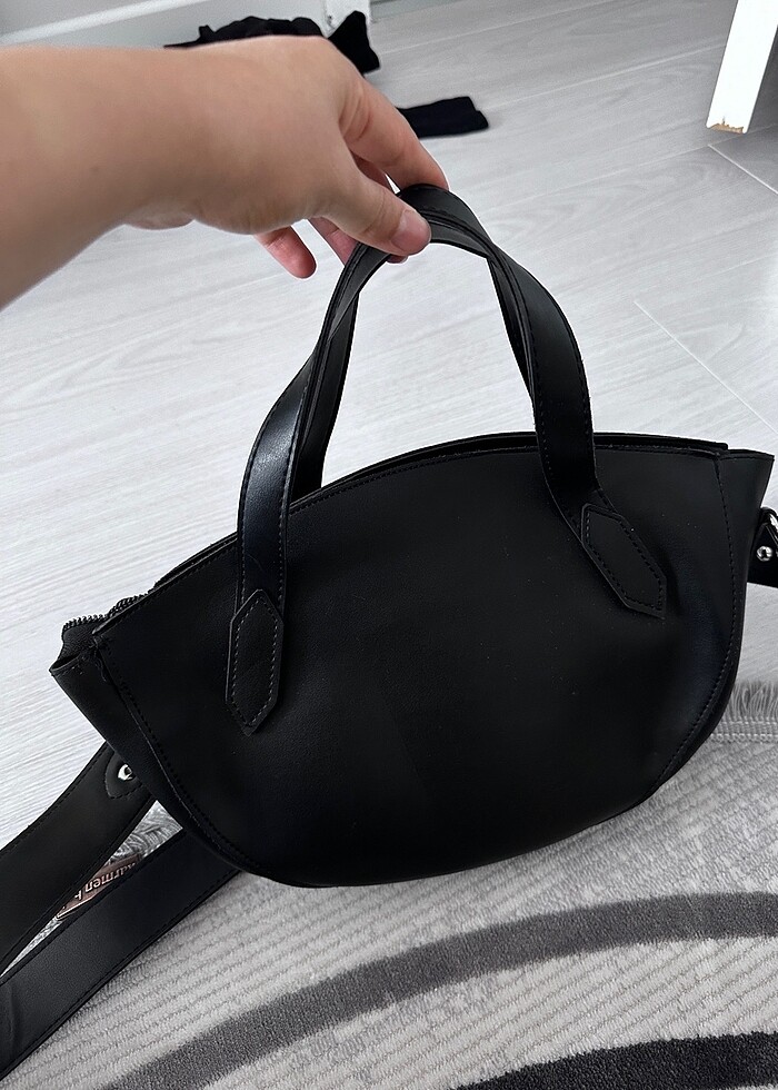 Siyah çanta
 - Görsel 2