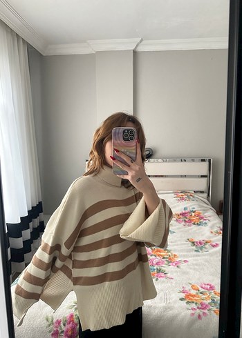 Bej Çizgili Boğazlı Kadın Kazak - Görsel 2