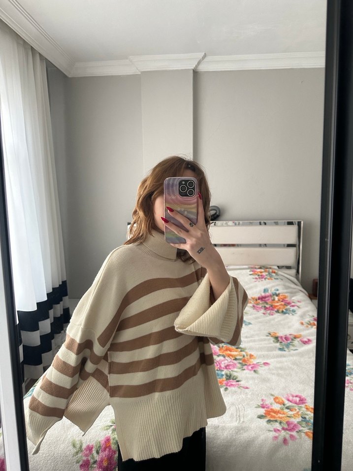 Bej Çizgili Boğazlı Kadın Kazak - Görsel 2