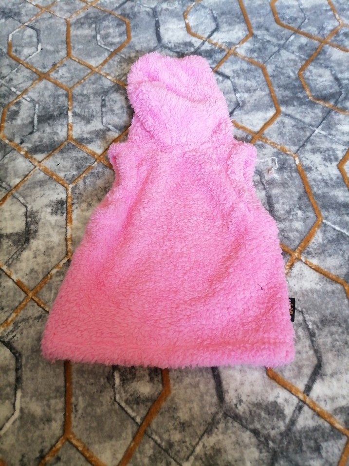 Kız Çocuk Kapüşonlu Pembe Kürklü Yelek - Görsel 2