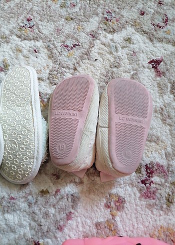 Kız Çocuk Pembe Dantel Detaylı Sıcak Triko Terlik - Görsel 2