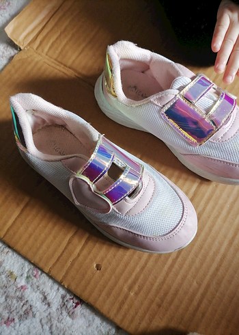 Kızlar için Pembe Bağcıksız Spor Ayakkabı - Görsel 2