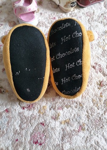 Kız Çocuk Sarı Nakışlı Örgü Sıcak Ev Terliği - Görsel 2