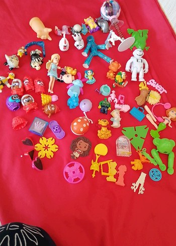 Renkli Karışık Aksiyon Figürleri Seti