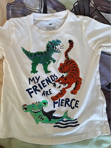 4 Yaş Beden H&m pullu tshirt 4-6 yaş