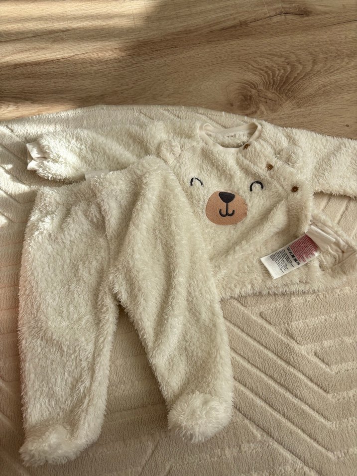 Beyaz Kürklü Nakışlı Bebek Kız Tulumu - Görsel 3