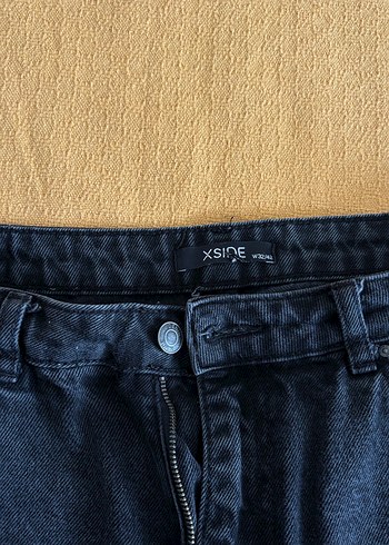 Kadın Siyah Geniş Paça Yırtmaçlı Kot Pantolon - Görsel 3